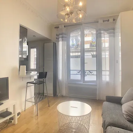 Studio Au Coeur De 14 Appartamento